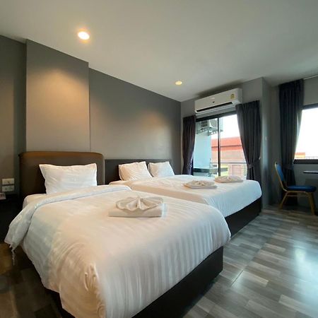 Grand Inter Hotel Samut Sakhon Pokoj fotografie